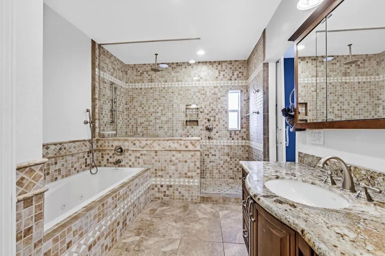New Luxurious 6Br Villa Near Lv Strip W Pool & Spa Las Vegas