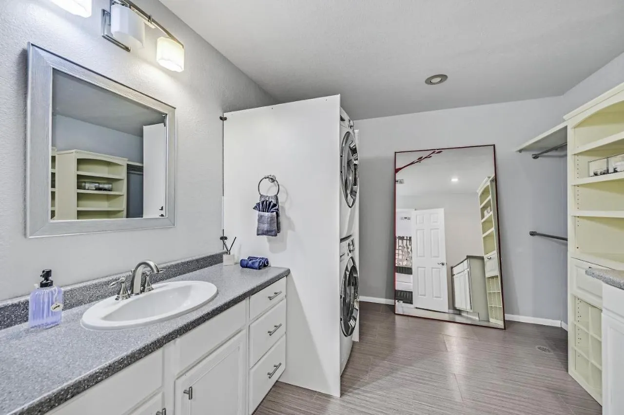 New Luxurious 6Br Villa Near Lv Strip W Pool & Spa Las Vegas Verenigde Staten